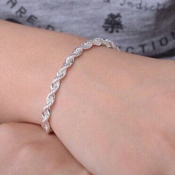 STAINLESS STEEL Jewelry - 1 LEFT 💕 8” TWIST SILVER STAINLESS STEEL BRACELET